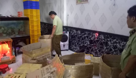 Phát hiện cơ sở sản xuất mỹ phẩm giả từ hóa chất không nguồn gốc