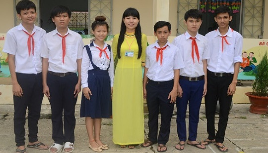 Cô giáo 18 năm gieo ước mơ,                                                                           niềm tin và nghị lực sống cho học sinh khiếm thị