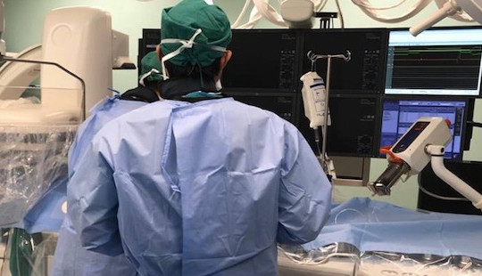Bé 5 tuổi bị đột quỵ, báo động bệnh không chừa người trẻ