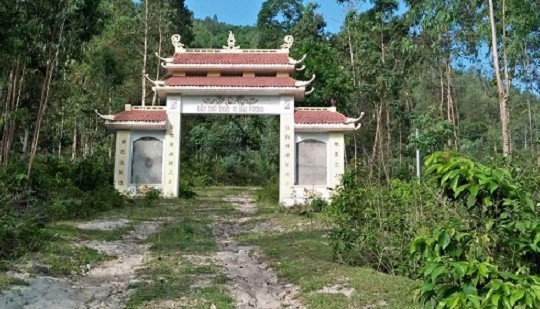 Đường 9 tỷ “nát bươm” tại Vĩnh Phúc: Công an đang xác minh làm rõ