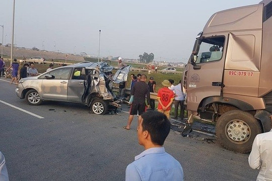 Vụ xe container đâm xe Innova trên đường cao tốc (Bài 2): Bản án phúc thẩm tuyên phạt bị cáo Lê Ngọc Hoàng là có căn cứ