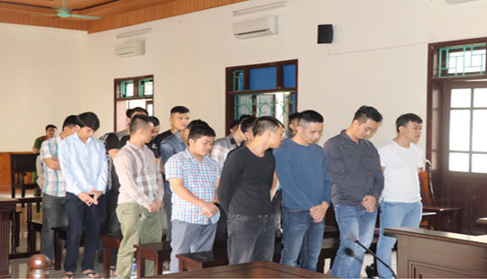 25 bị cáo trong đường dây đánh bạc hơn 300 tỷ lĩnh án
