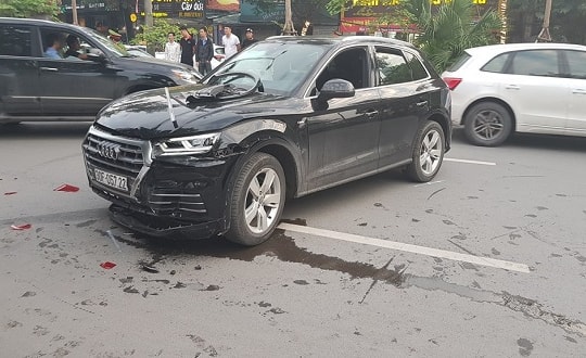 Hé lộ nguyên nhân tài xế Audi Q5 tông Mercedes và 2 xe máy ở Hà Nội