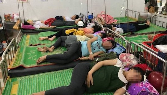 Bình Định: Hơn 150 công nhân nhập viện sau bữa ăn trưa