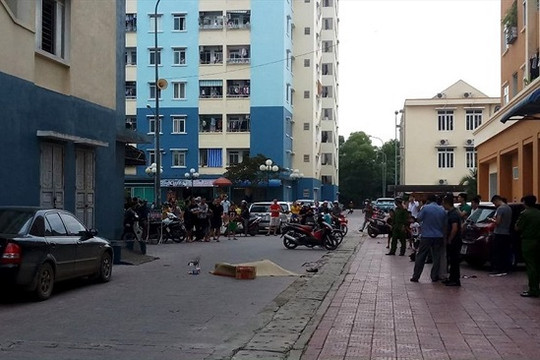 Rơi từ chung cư cao tầng, một người đàn ông tử vong