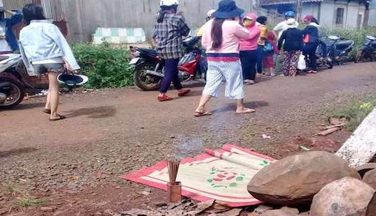 Người đàn ông tử vong nghi ôm mìn tự sát