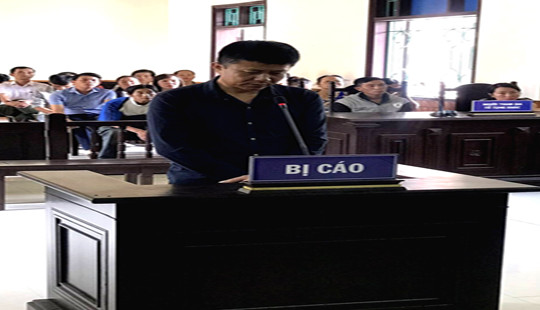 Mâu thuẫn tình cảm, ôm mìn đến nổ nhà nữ giáo viên rồi tự sát