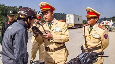 Có nên miễn trách nhiệm hình sự đối với tội vi phạm quy định về giao thông đường bộ?