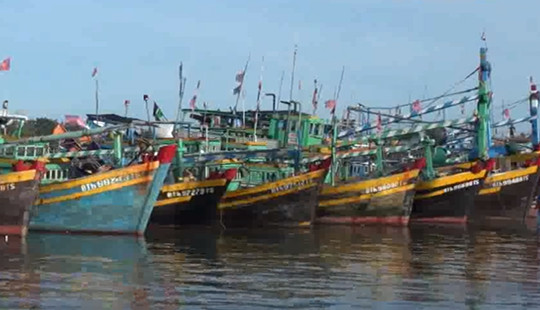 Bão số 9 giật cấp 12 liên tục đổi hướng, các tỉnh ven biển chủ động ứng phó