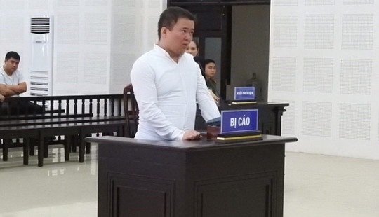 Bắt quả tang trộm mỹ phẩm, hướng dẫn viên Trung Quốc lãnh án tù