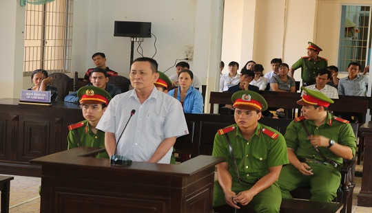 Phát tán cờ ba sọc, bịa đặt thông tin nhằm chống Nhà nước