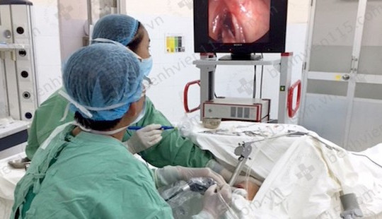 'Báo động đỏ' kịp thời cứu sống thanh niên bị đâm thấu ngực