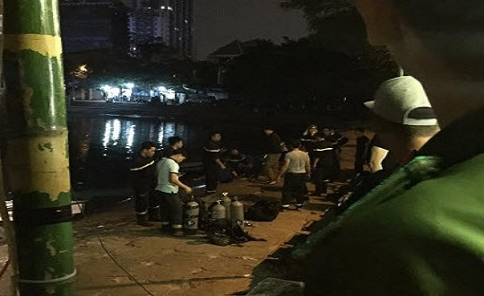 Nhận thách đố 300 nghìn đồng bơi qua hồ Hoàng Cầu, chàng trai chết đuối