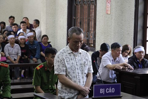 Hải Dương: Đâm chết người vì quả mít thối, hung thủ lĩnh án 20 năm tù