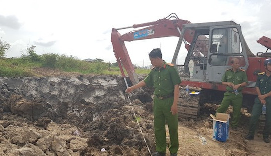 Nổ lớn sau ký túc xá trường Đại học Cần Thơ, nhiều người hoảng loạn