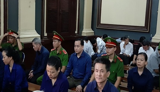 Xét xử vụ án Ngân hàng Đông Á: Đại diện Ngân hàng xin giảm nhẹ hình phạt cho các bị cáo