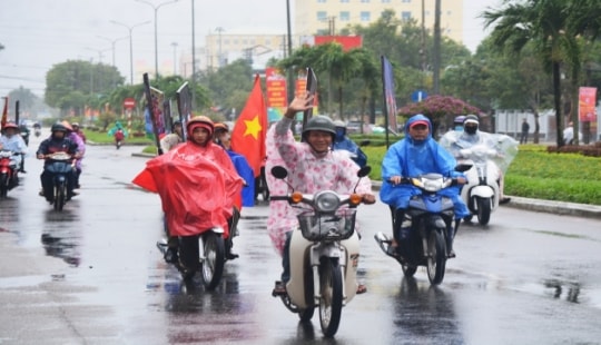 Đưa cơm cho mẹ, một phụ nữ bị xe tải tông tử vong