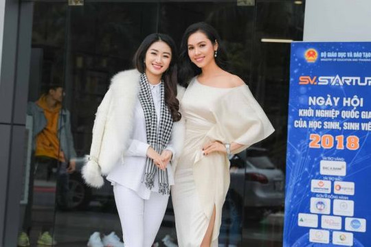 Á hậu Hoàng My mặc đầm lụa khoe vai trần giữa cái lạnh hơn 10 độ