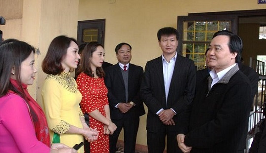 Bộ GD-ĐT sẽ tiếp tục rà soát và kiên quyết cắt giảm những thủ tục không cần thiết