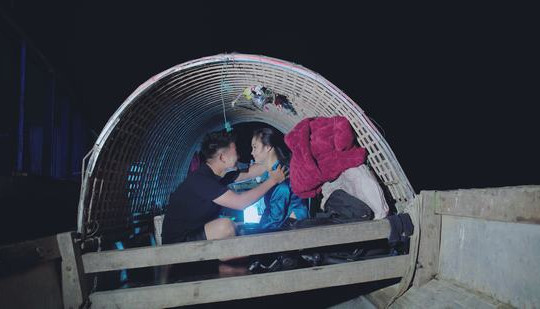 Phá Tam Giang đẹp thơ mộng trong MV “Hai quê” của ca sĩ Việt Tú