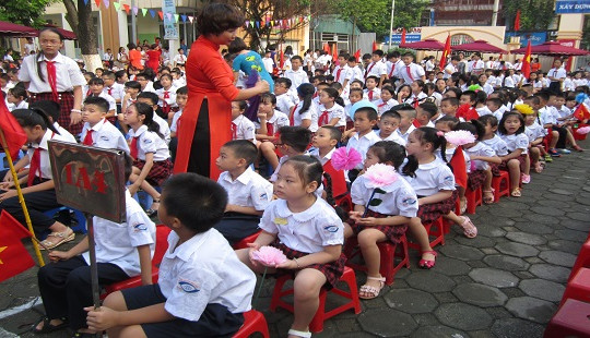 Học hai buổi trên ngày có thực sự hạn chế được tình trạng học thêm?