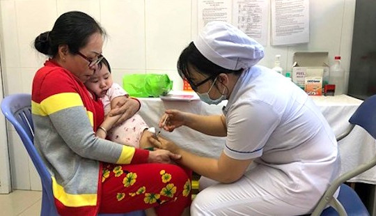 Không tiêm vắc xin ComBE Five cho trẻ trong những trường hợp nào?