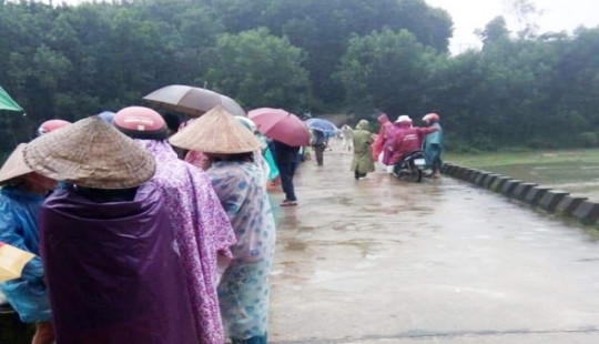 Hàng trăm người nỗ lực tìm kiếm học sinh đi câu cá mất tích