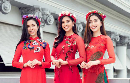 Tiểu Vy, Phương Nga và Thúy An hóa nàng xuân rạng rỡ trong bộ ảnh tết