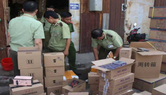 Phát hiện kho mỹ phẩm cực lớn không rõ nguồn gốc