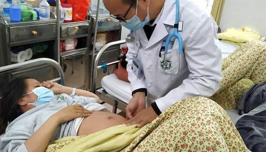 Nhiều người lớn nhập viện do mắc sởi, lo ngại dịch bùng phát
