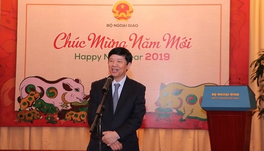 Gặp gỡ phóng viên, trợ lý và tùy viên báo chí nước ngoài tại Việt Nam