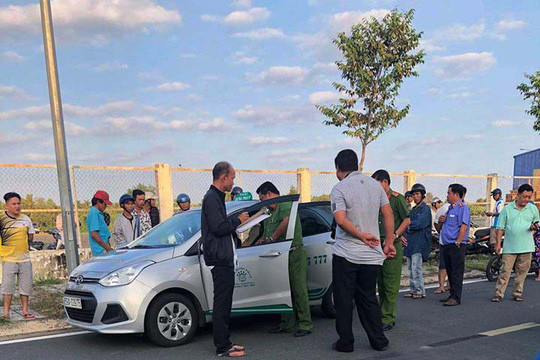 Truy tìm 2 đối tượng dùng dao cứa cổ tài xế taxi