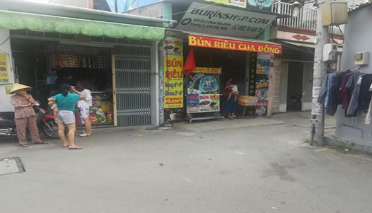 Bé gái 15 tháng tuổi bị xe tải cán tử vong