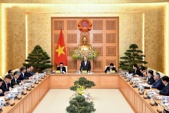 Thủ tướng đề nghị Tổ tư vấn kinh tế hiến kế để phát triển KTXH