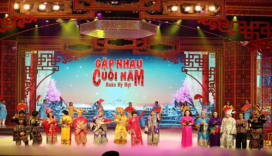 Táo Quân 2019 đả kích về giáo dục, trẻ trâu đi bão