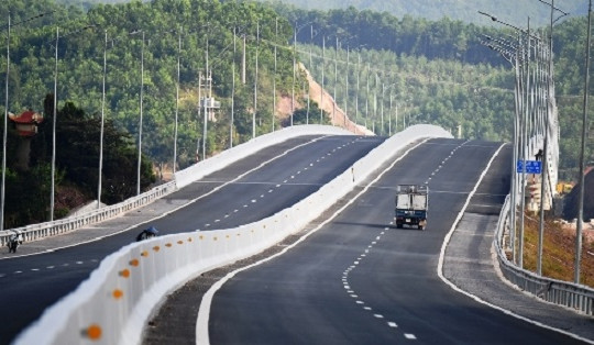 Chính thức khai thác cao tốc Hạ Long - Vân Đồn ngày 1/2