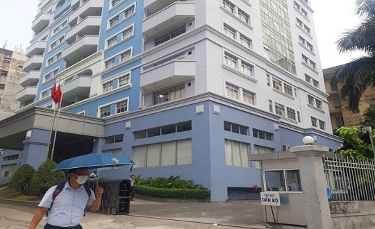 Phó phòng Ban Quản lý Thủ Thiêm rơi từ tầng 9 tử vong