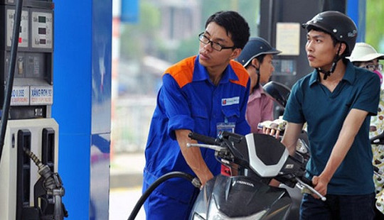 Không tăng giá xăng dầu trước Tết Nguyên đán