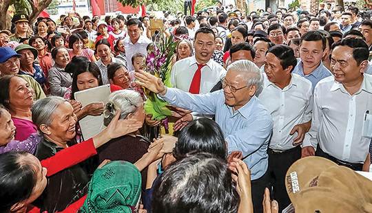 Sự lựa chọn của lịch sử, hoà  quyện ý Đảng, lòng dân