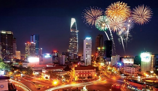 TP.HCM: Cấm xe một số tuyến đường để người dân xem bắn pháo hoa