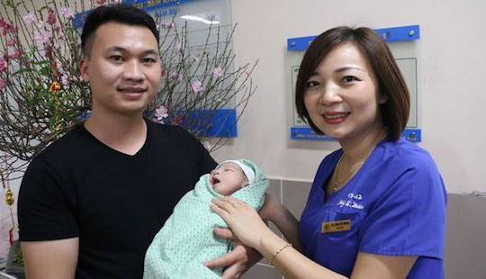 Những em bé chào đời đúng thời khắc năm mới Kỷ Hợi 2019