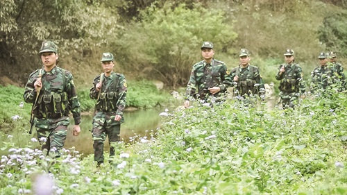 Những người thức canh biên giới cùng mùa xuân