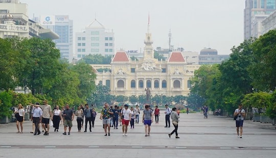 TP.HCM cấm xe vào đường Nguyễn Huệ tối cuối tuần