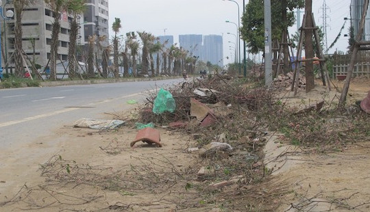 Nhếch nhác tuyến đường trọng điểm ở quận Tây Hồ