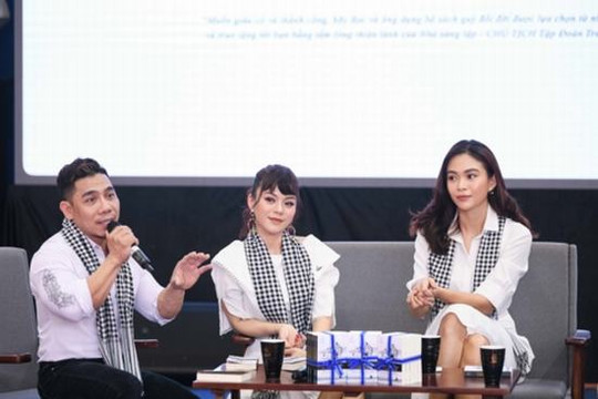 Phạm Văn Mách diện sơ mi trắng cạnh Á hậu Mâu Thuỷ, ca sĩ Hải Yến Idol