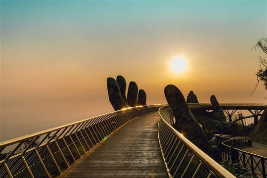 Từ “con đường di sản” tới “thiên đường nghỉ dưỡng”