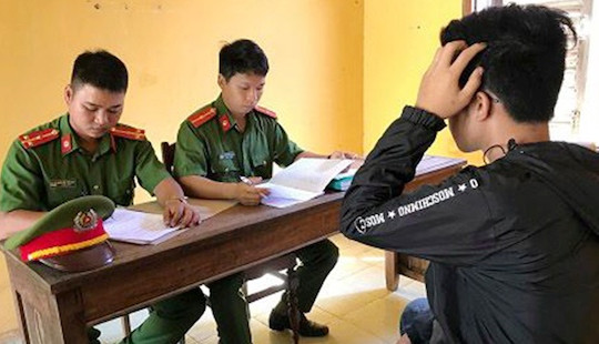 Đắk Nông: Thiếu niên dọa tung clip nóng của bạn gái để tống tiền