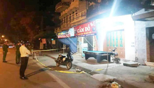 Nam thanh niên đâm chết người vì mâu thuẫn tại tiệm cầm đồ