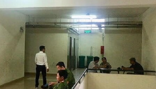 Người đàn ông tử vong bất thường trong nhà vệ sinh chung cư