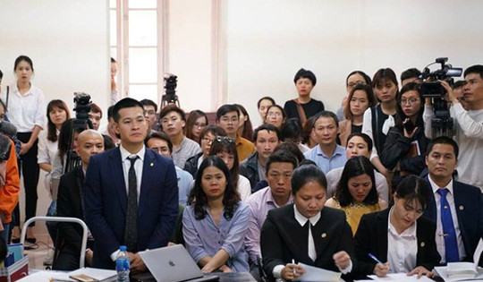 Xét xử vụ kiện bản quyền giữa đạo diễn Việt Tú và công ty của Chúa đảo Tuần Châu